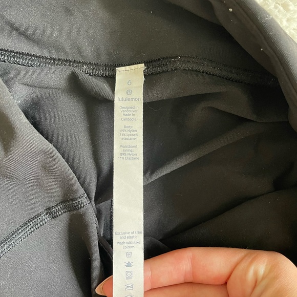 Lululemon Black Scalloped Hem Reflective Tight Stuff Pants - Picture 6 of 6